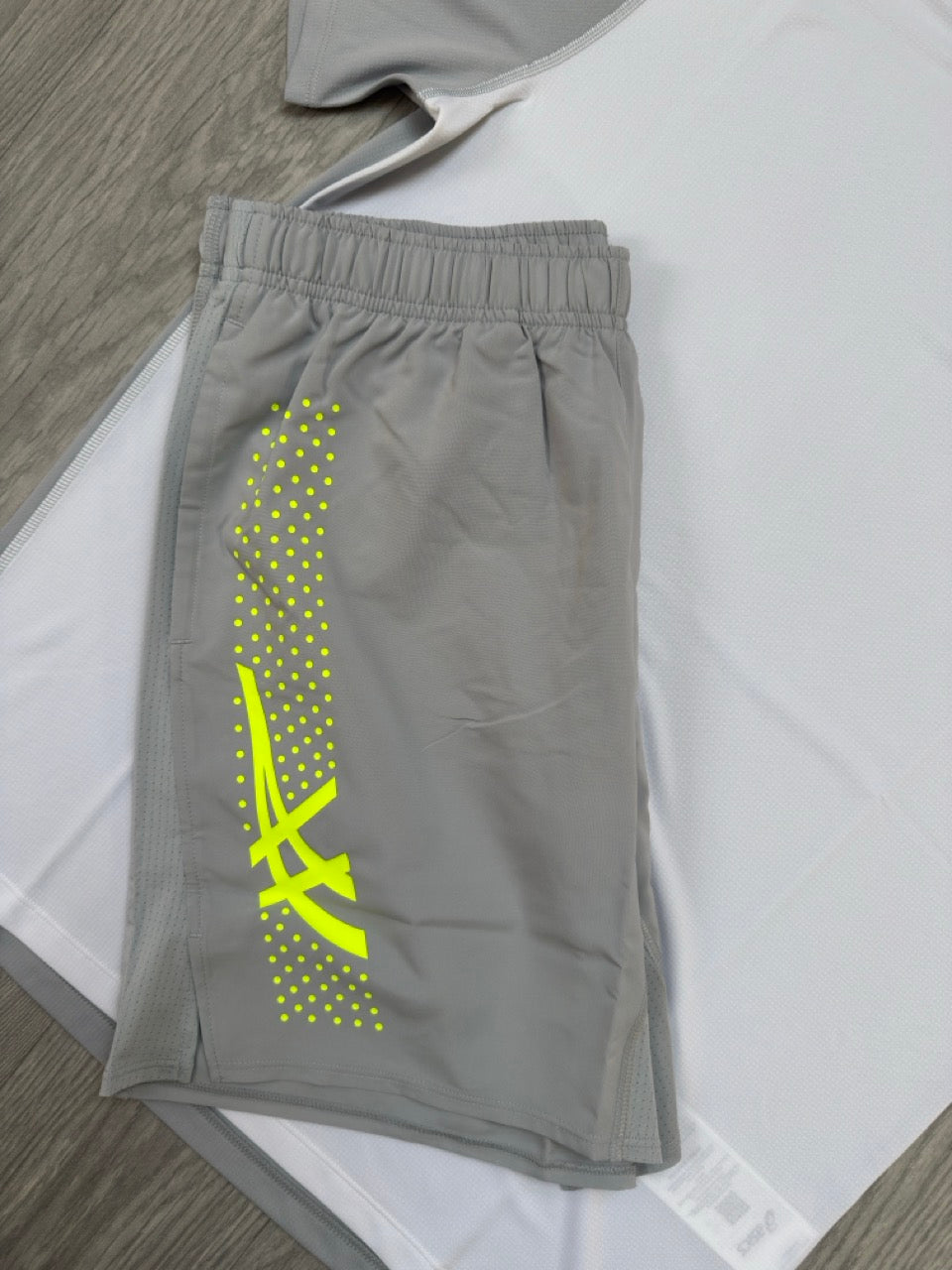 ASICS Icon Short Set – Neon