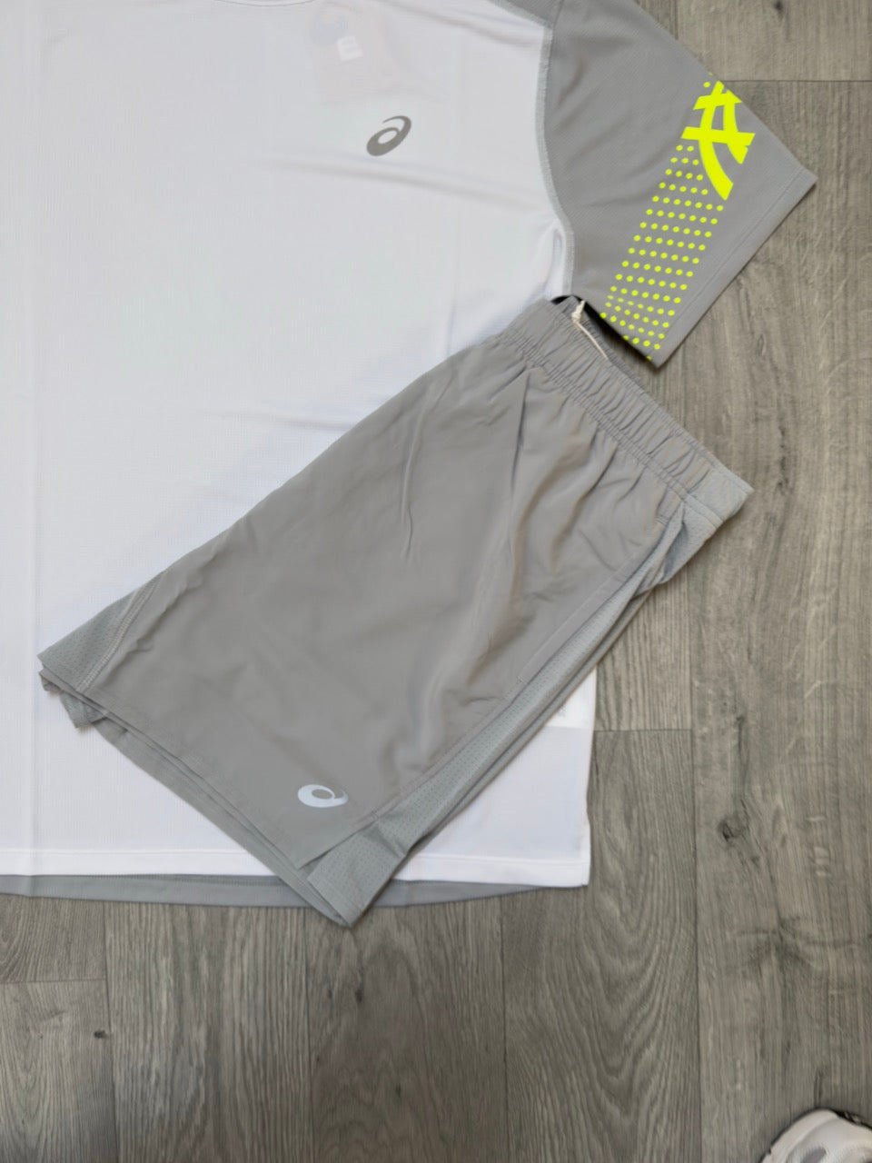 ASICS Icon Short Set – Neon