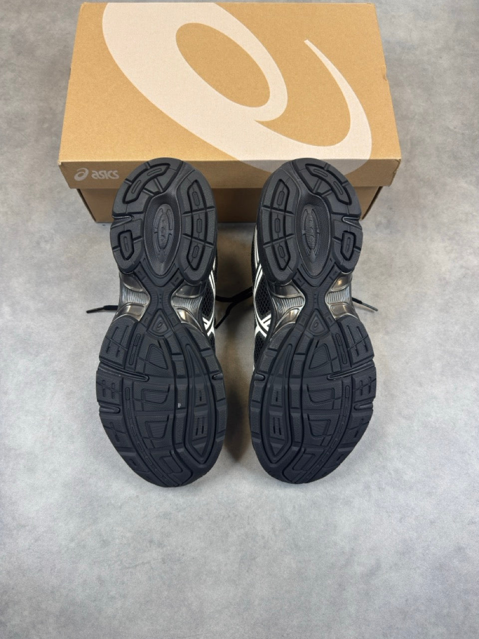 ASICS Gel-1130 black/cream