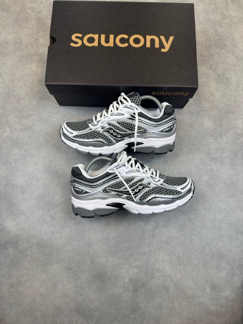 Saucony Progrid Omni 9 – Silver