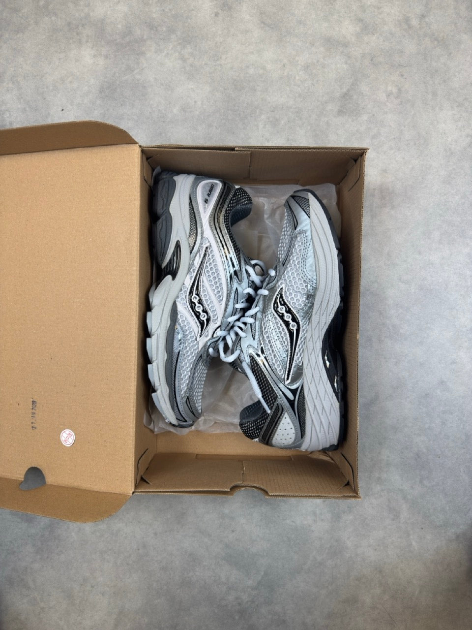 Saucony Progrid Omni 9 – Microchip