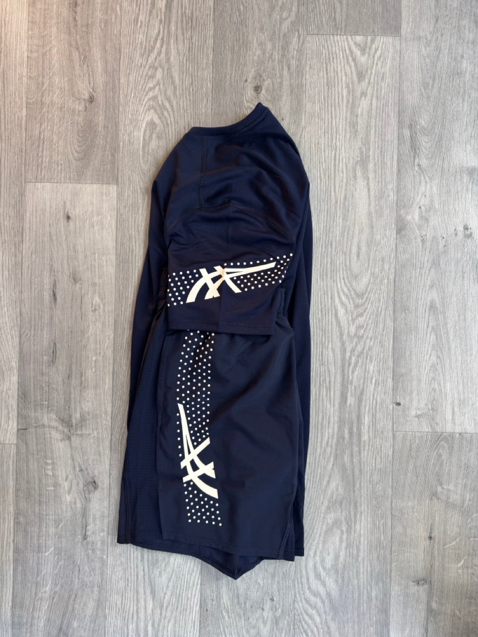 ASICS Icon Set – Navy & White Training Shorts & T-Shirt